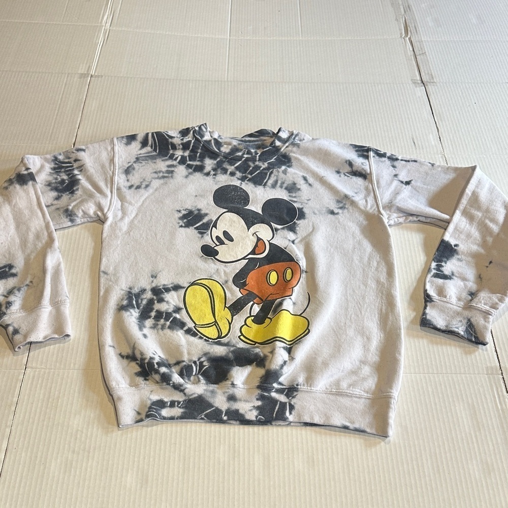 Disney Mickey Mouse Black and off white Tie-Dye Crewneck Sweater w Mickey front